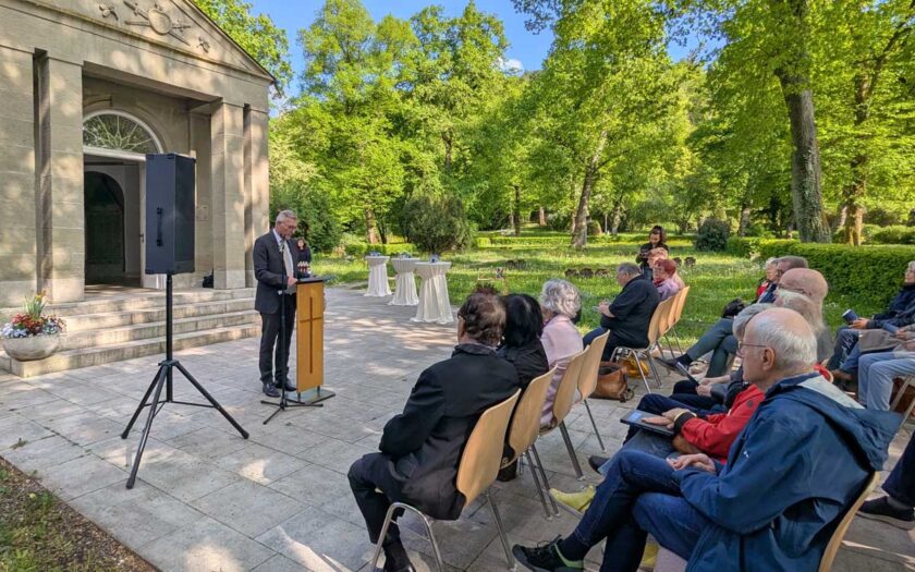 OB MIchael Beck bei der Vorstellung im Bürgerpark Tuttlingen